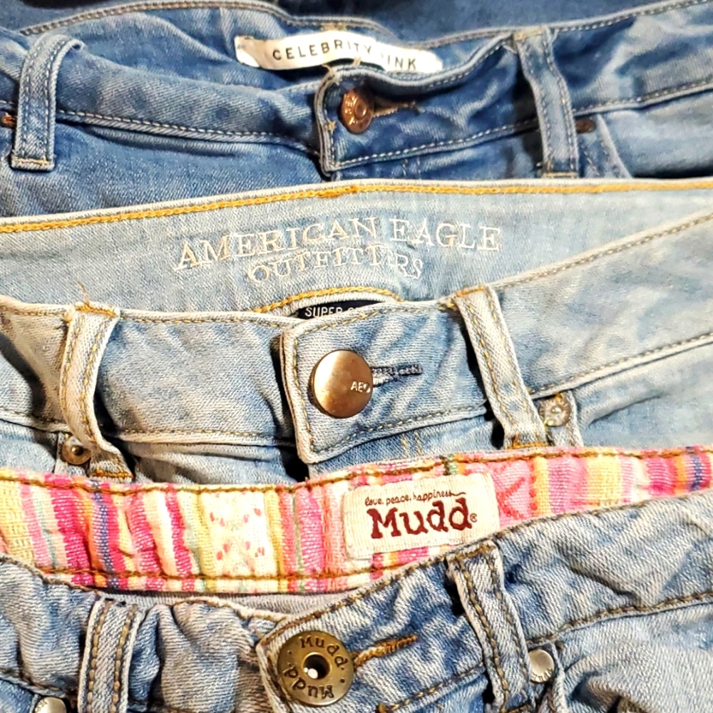 Cut-off Jean shorts
